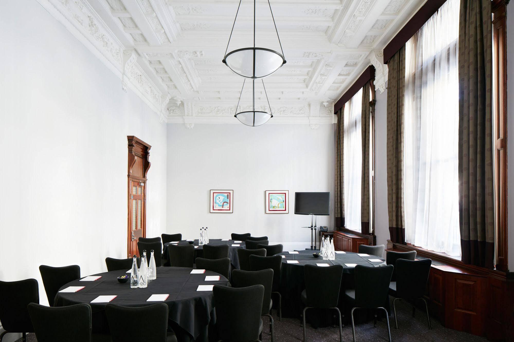 Club Quarters Hotel Trafalgar Square, Лондон Экстерьер фото