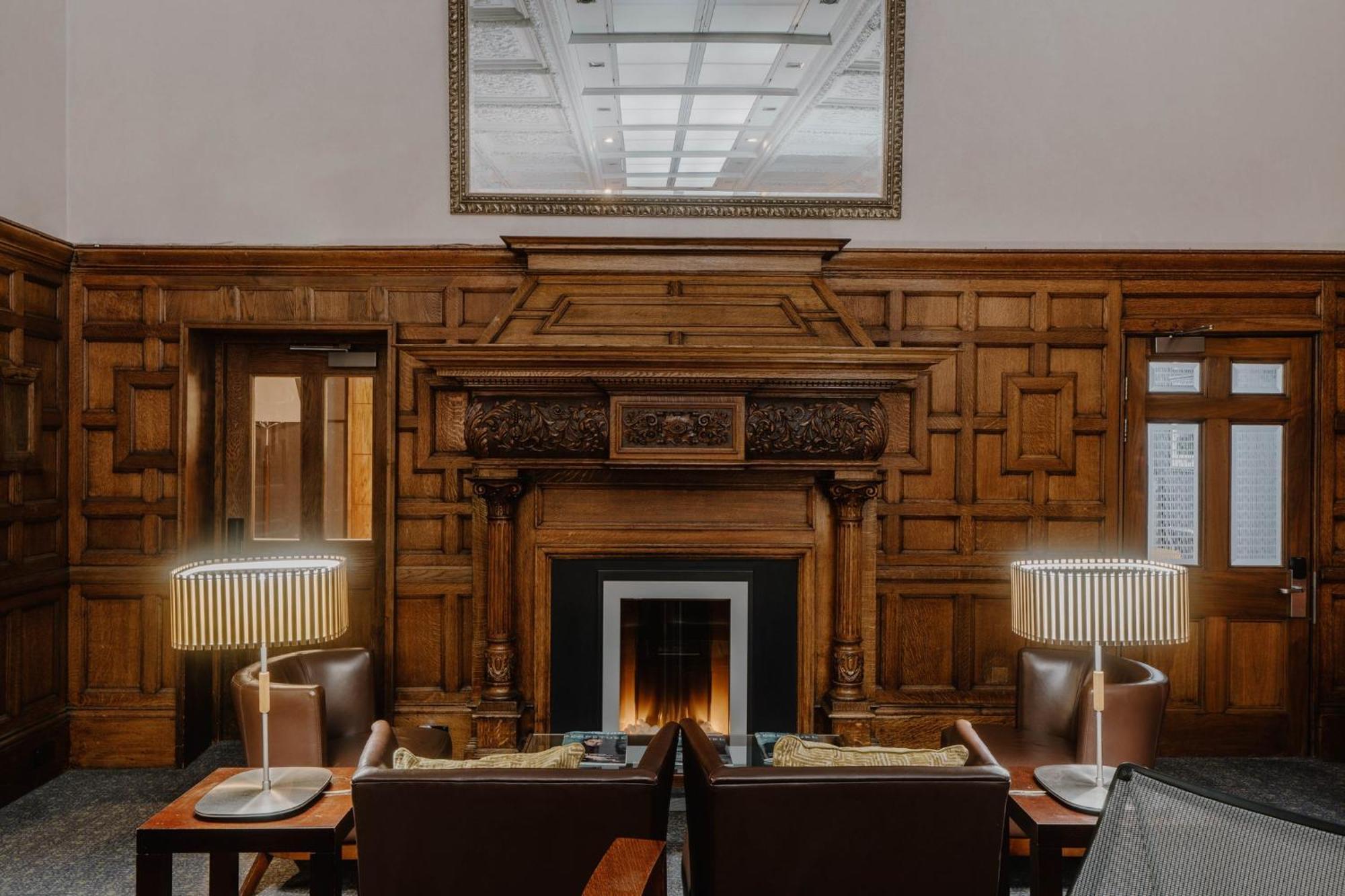 Club Quarters Hotel Trafalgar Square, Лондон Экстерьер фото