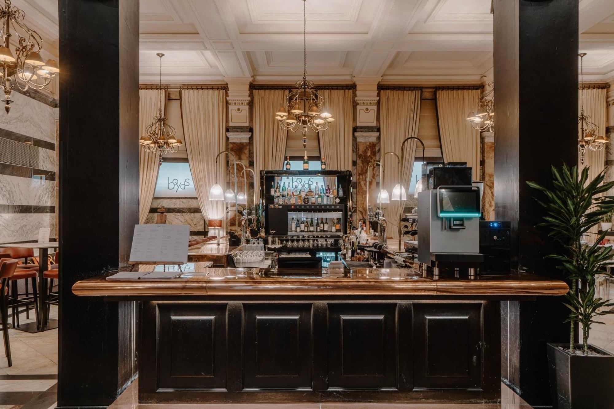 Club Quarters Hotel Trafalgar Square, Лондон Экстерьер фото